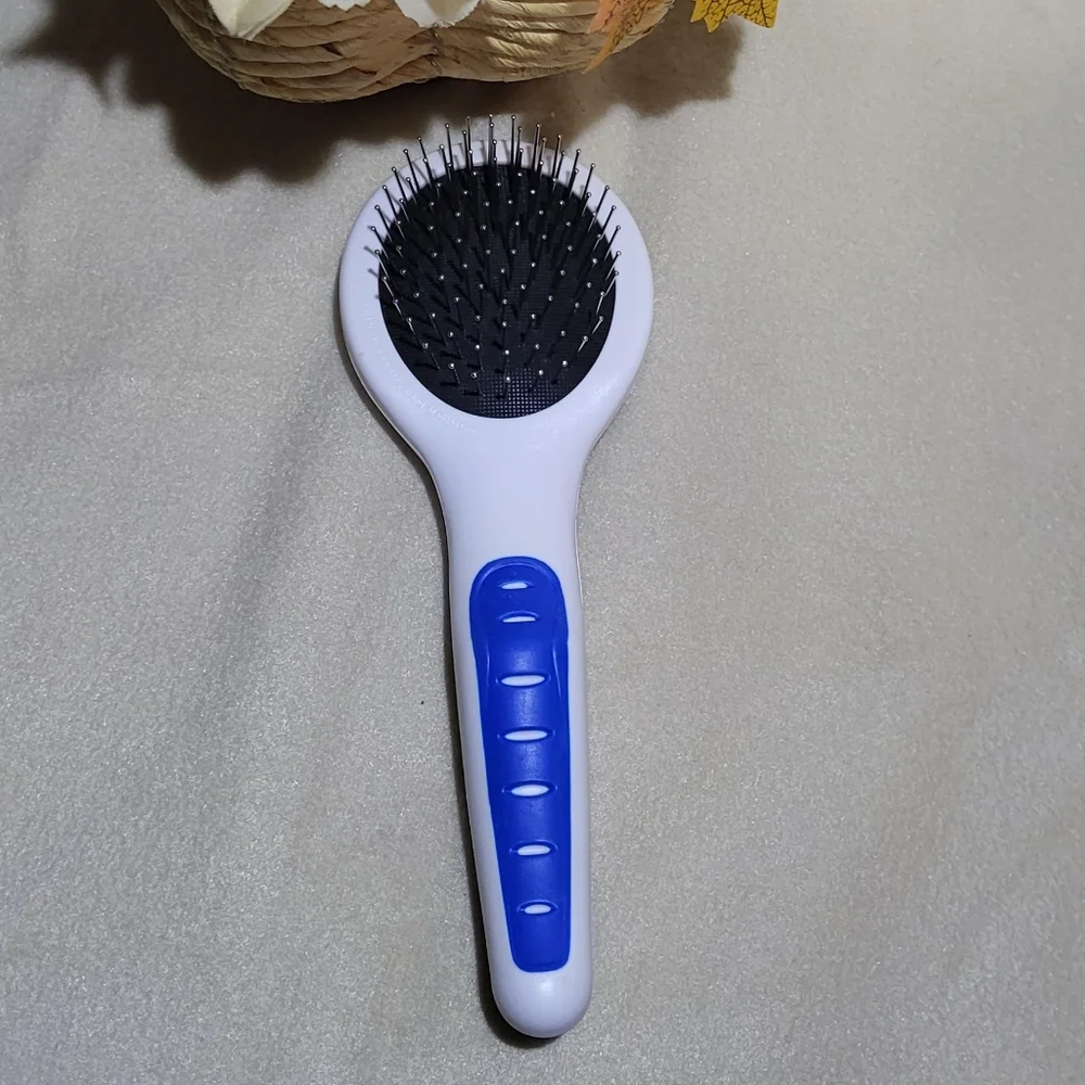 JW Pets White Small Gripsoft Pin Dog Brush- New in Package